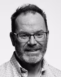 Portrait of Jason Pamental taken at beyond tellerrand in Berlin 2019 by Norman Posselt