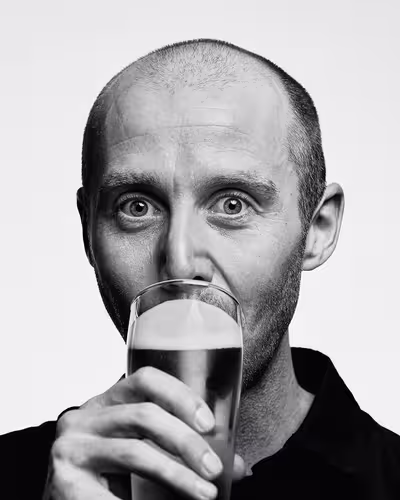 Portrait of Mike Hill taken at beyond tellerrand in Berlin 2019 by Norman Posselt