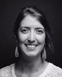 Portrait of Nadieh Bremer taken at beyond tellerrand in Berlin 2022 by Norman Posselt