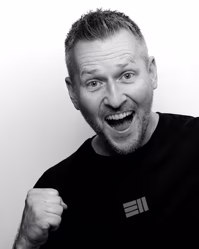 Portrait of Robert Hranitzky taken at beyond tellerrand in Berlin 2023 by Norman Posselt