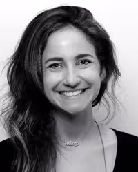 Portrait of Emily Anhalt taken at beyond tellerrand in Berlin 2023 by Norman Posselt