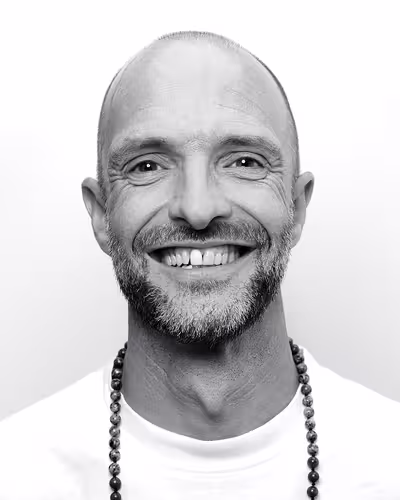 Portrait of Josh Brewer taken at beyond tellerrand in Berlin 2023 by Norman Posselt