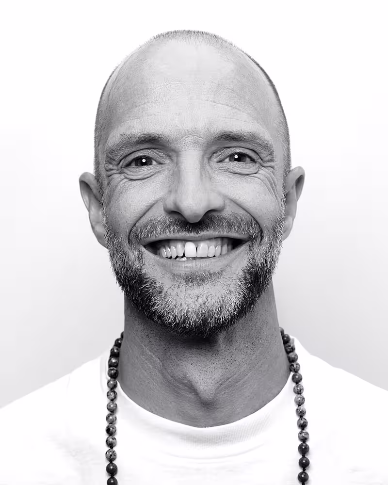 Portrait of Josh Brewer taken at beyond tellerrand in Berlin 2023 by Norman Posselt