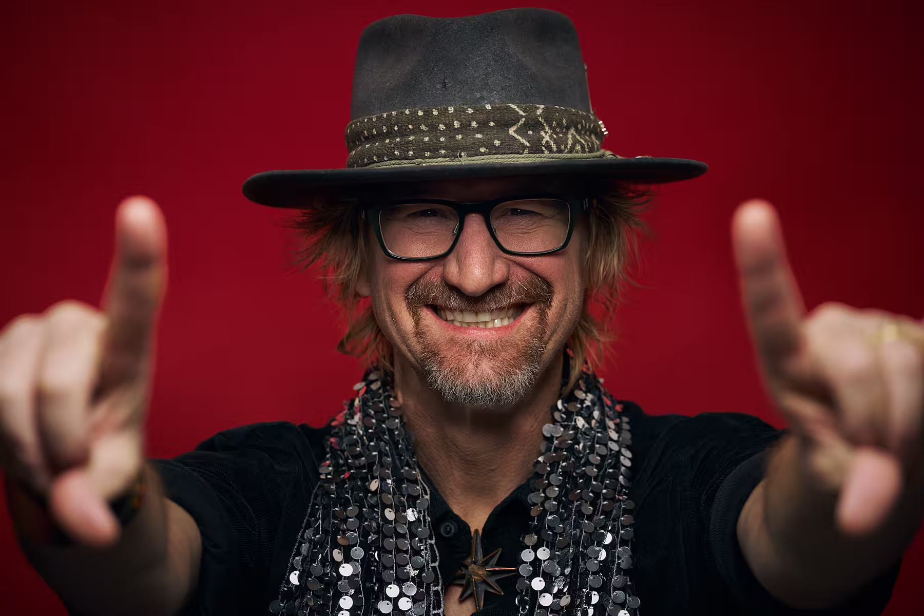 Portrait of Jared Ficklin taken at beyond tellerrand in Berlin 2025 by Norman Posselt