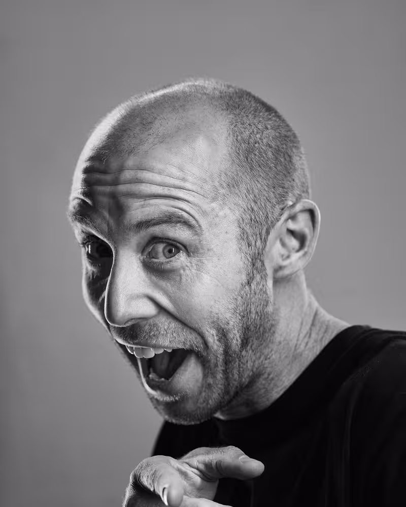 Portrait of Mike Hill taken at beyond tellerrand in Düsseldorf 2019 by Norman Posselt