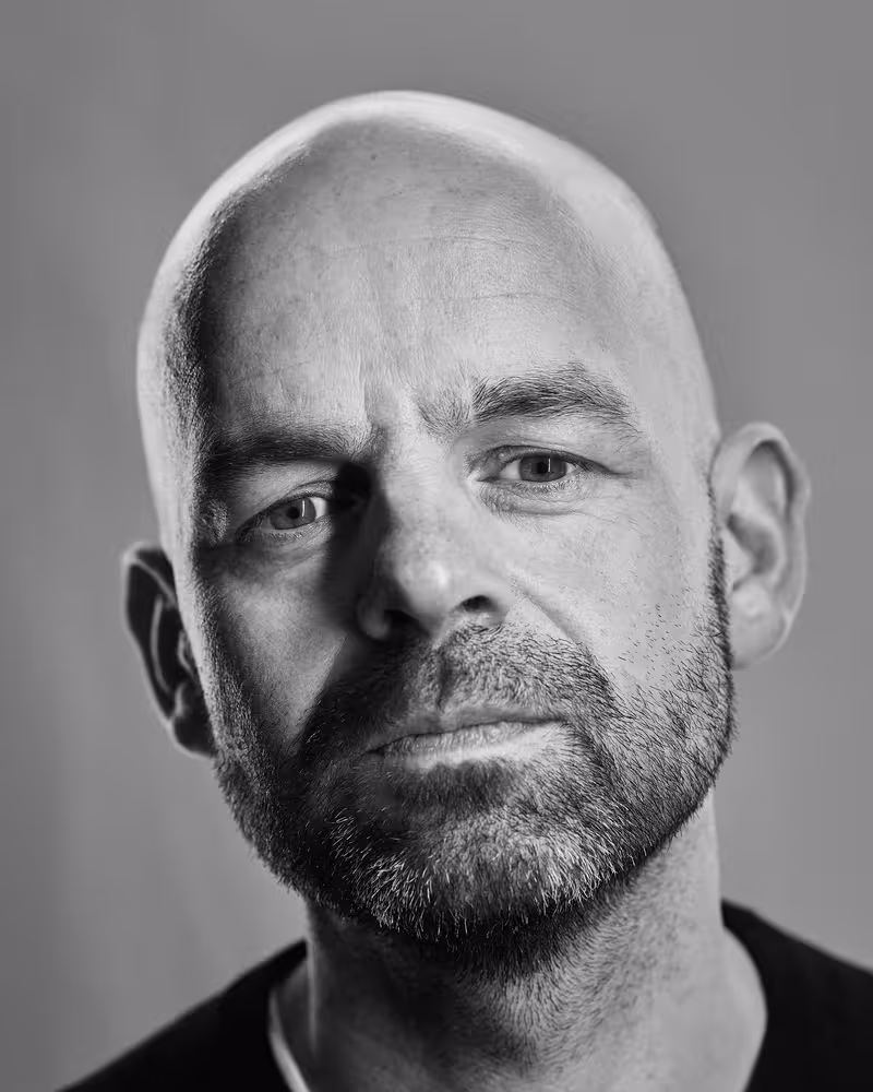 Portrait of Rob Draper taken at beyond tellerrand in Düsseldorf 2019 by Norman Posselt