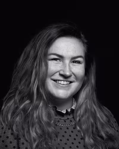 Portrait of Molly Watt taken at beyond tellerrand in Düsseldorf 2021 by Norman Posselt