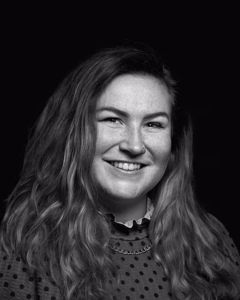 Portrait of Molly Watt taken at beyond tellerrand in Düsseldorf 2021 by Norman Posselt