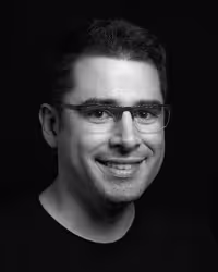 Portrait of Aaron Parecki taken at beyond tellerrand in Düsseldorf 2021 by Norman Posselt