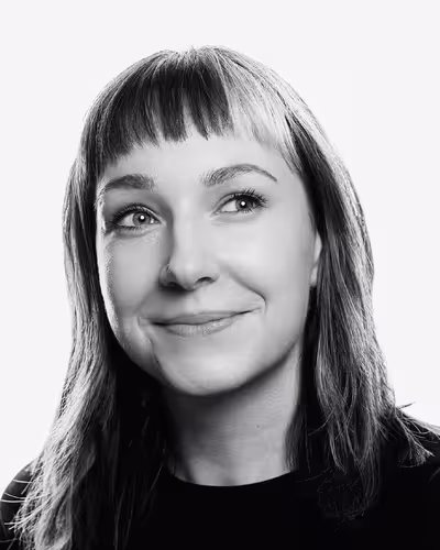 Portrait of Cassie Evans taken at beyond tellerrand in Düsseldorf 2023 by Norman Posselt