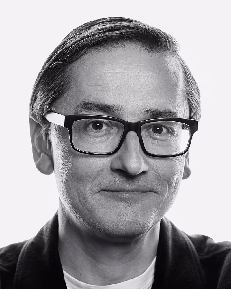 Portrait of Mario Klingemann taken at beyond tellerrand in Düsseldorf 2023 by Norman Posselt