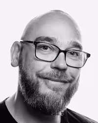 Portrait of Tobias Kunisch taken at beyond tellerrand in Düsseldorf 2023 by Norman Posselt