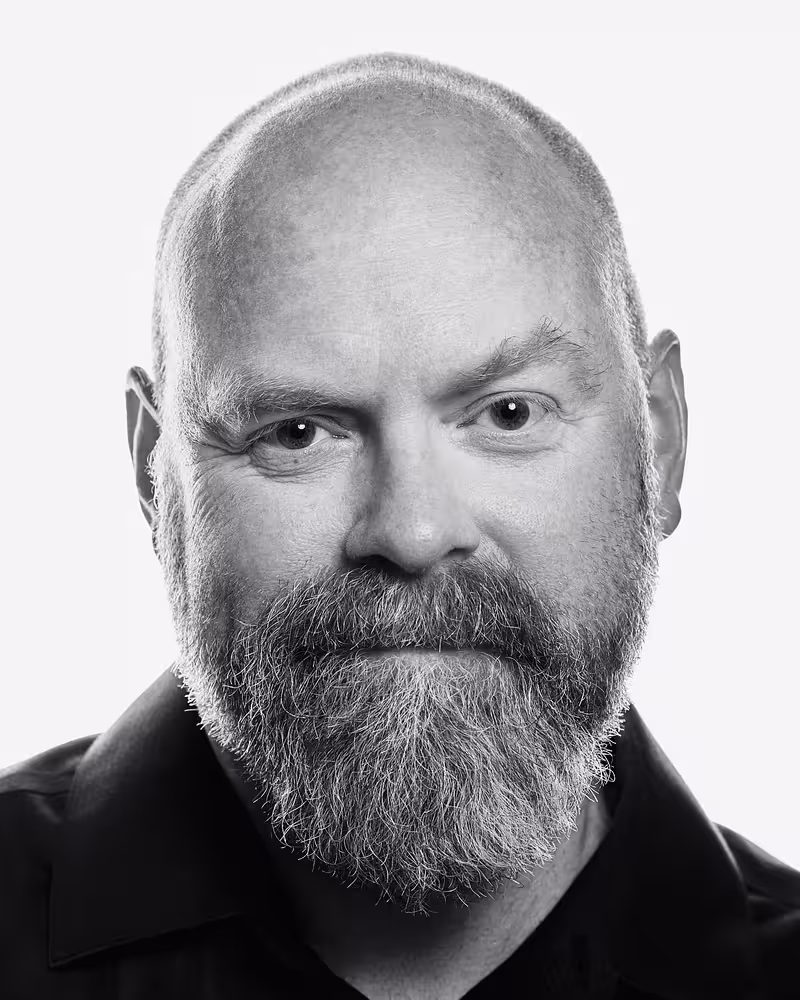 Portrait of Hugh Elliott taken at beyond tellerrand in Düsseldorf 2023 by Norman Posselt