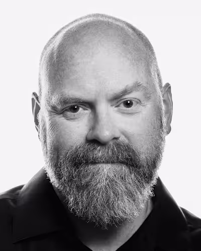 Portrait of Hugh Elliott taken at beyond tellerrand in Düsseldorf 2023 by Norman Posselt