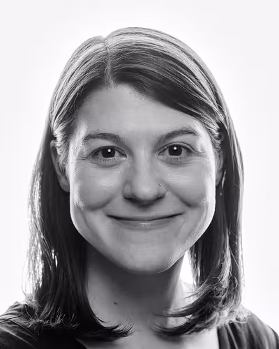 Portrait of Maggie Appleton taken at beyond tellerrand in Düsseldorf 2024 by Norman Posselt