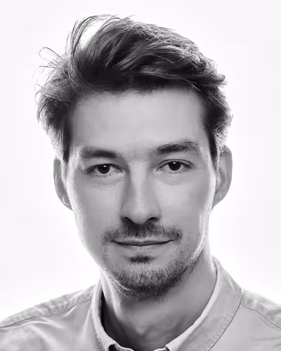 Portrait of Ferdinand Ulrich taken at beyond tellerrand in Düsseldorf 2024 by Norman Posselt