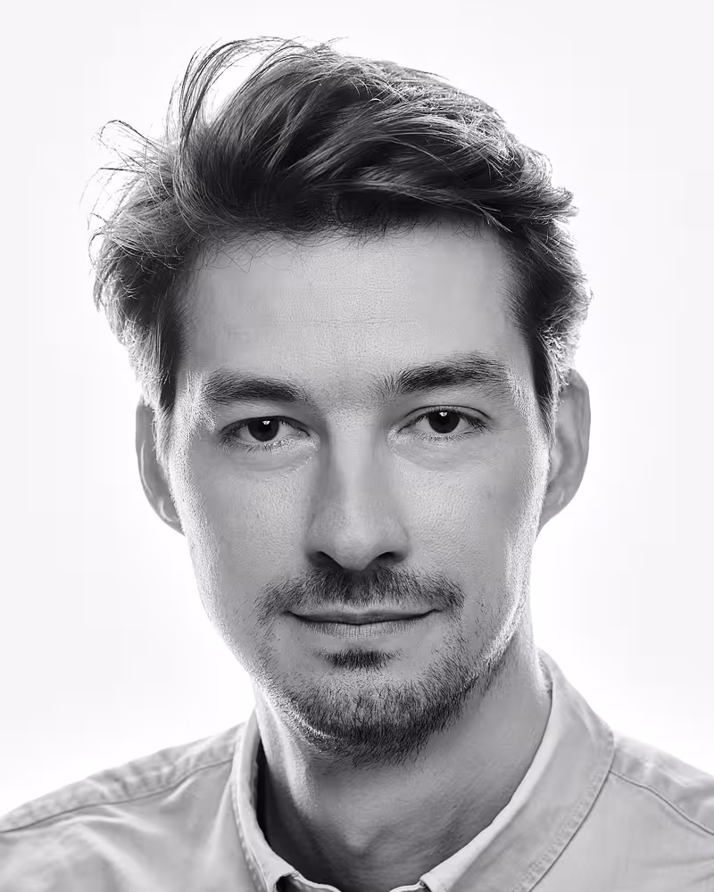 Portrait of Ferdinand Ulrich taken at beyond tellerrand in Düsseldorf 2024 by Norman Posselt