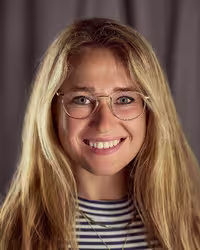 Portrait of Carolin Stüdemann taken at beyond tellerrand in Hamburg 2022 by Norman Posselt